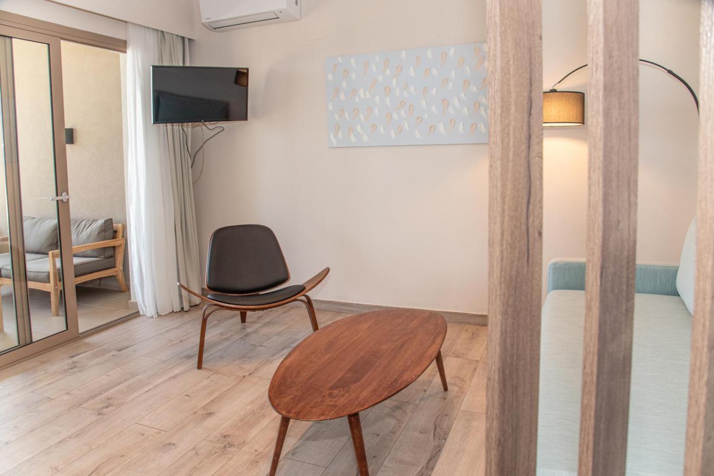 Kaiser Luxury Suites 아킬레이온 외부 사진